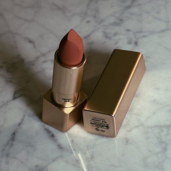 Hourglass Unlocked Soft Matte Lipstick | Peony - Picture 2 of 4